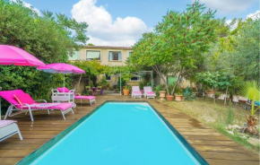 3 Bedroom Lovely Home In Aix-En-Provence